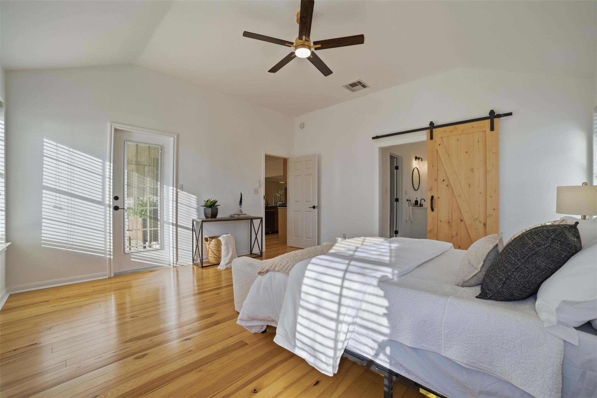 814 Texas Trl, Austin, TX 78737