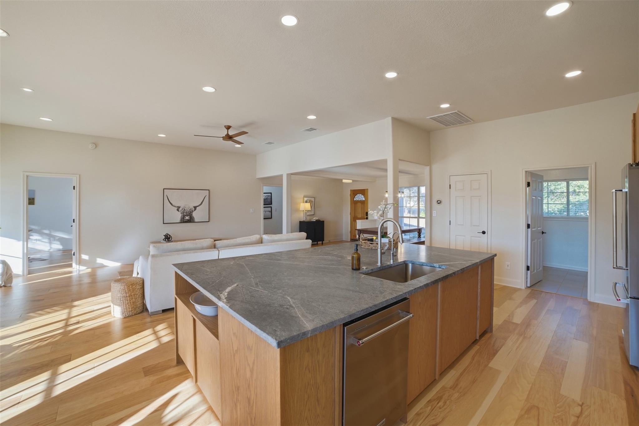 814 Texas Trl, Austin, TX 78737