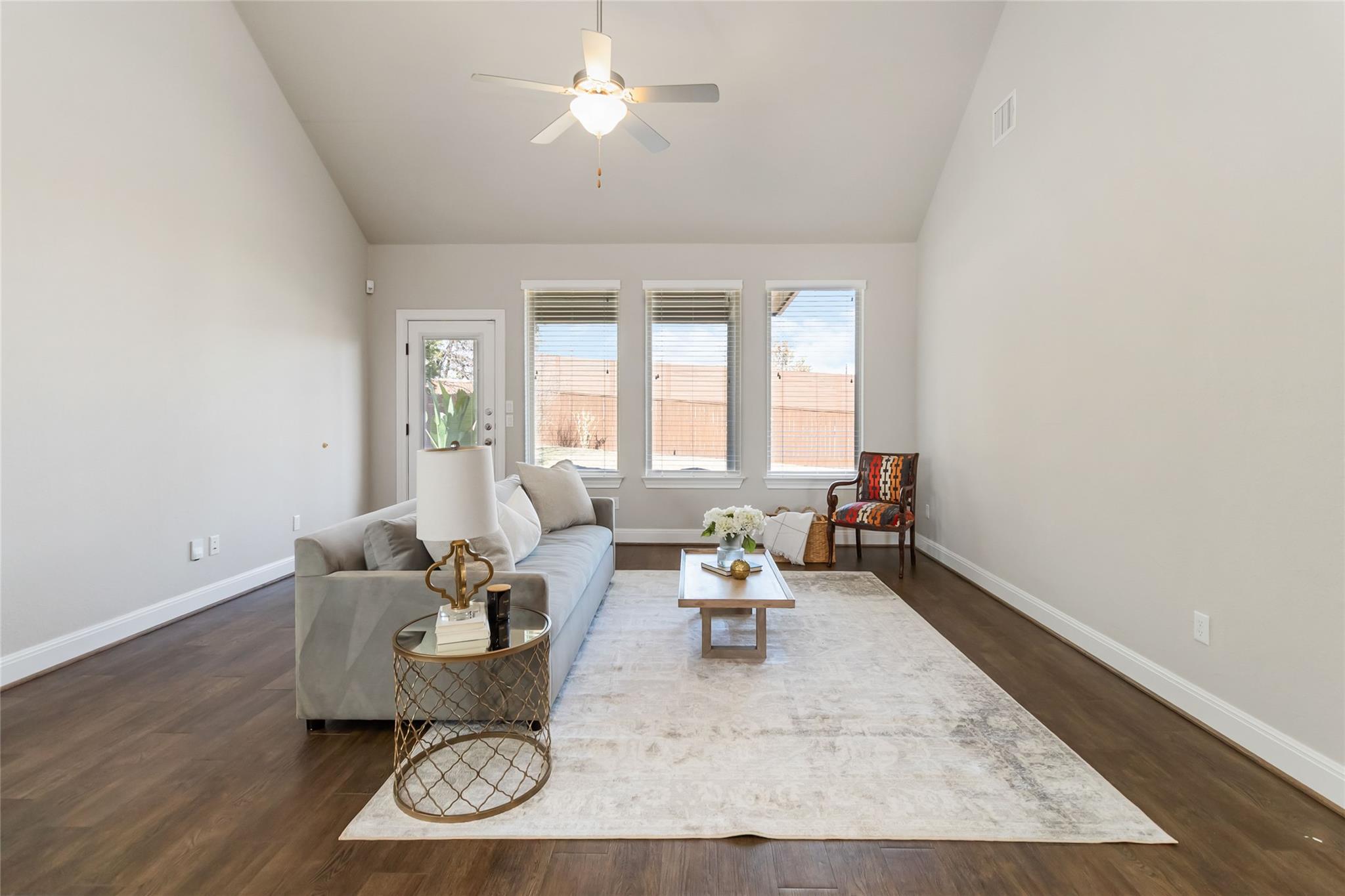 15804 Cinca Terra Dr, Austin, TX 78738