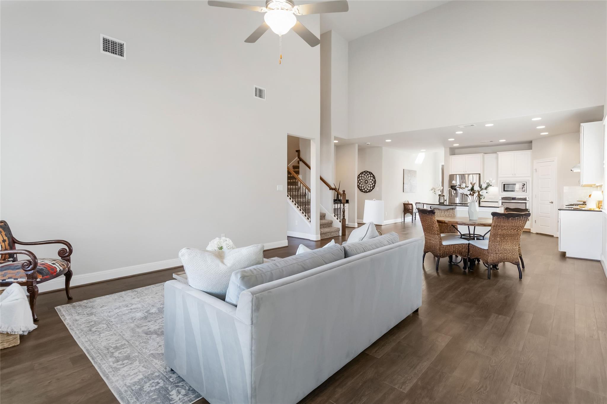 15804 Cinca Terra Dr, Austin, TX 78738