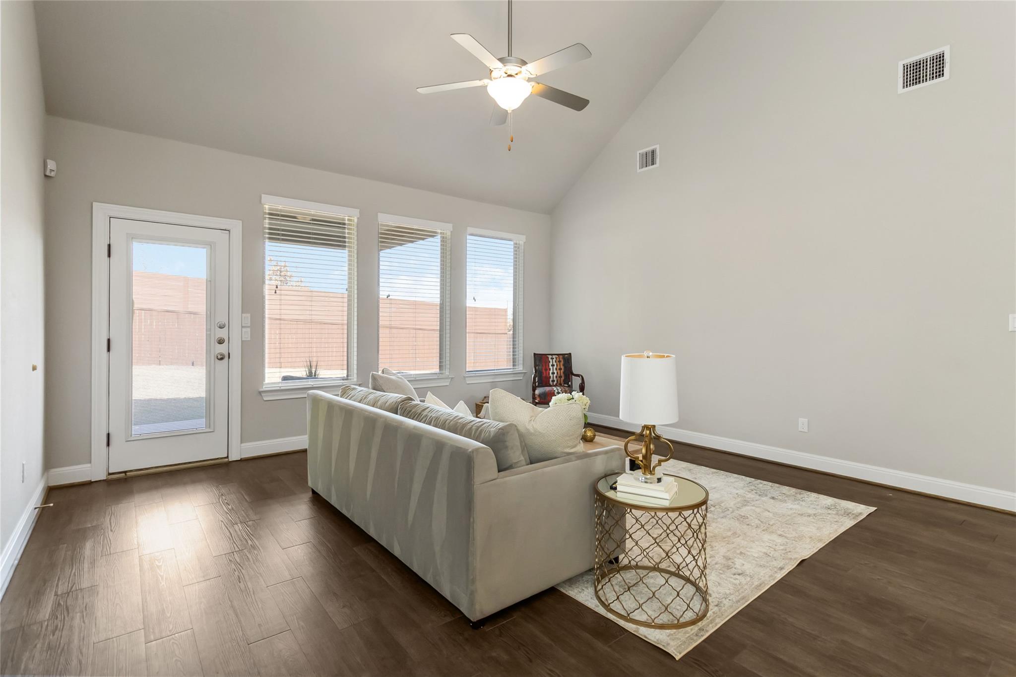 15804 Cinca Terra Dr, Austin, TX 78738