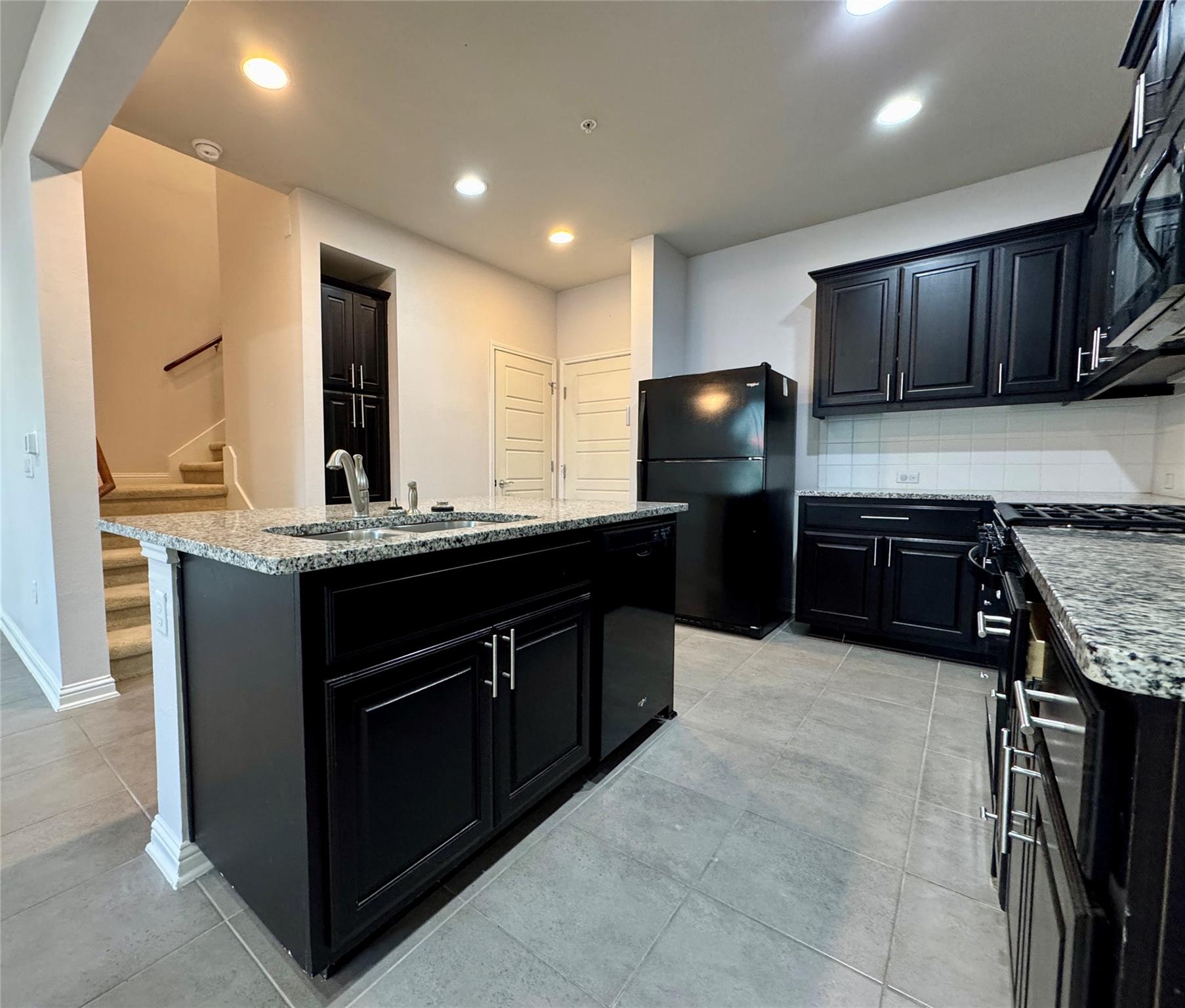 6814 E Riverside Dr # 25, Austin, TX 78741