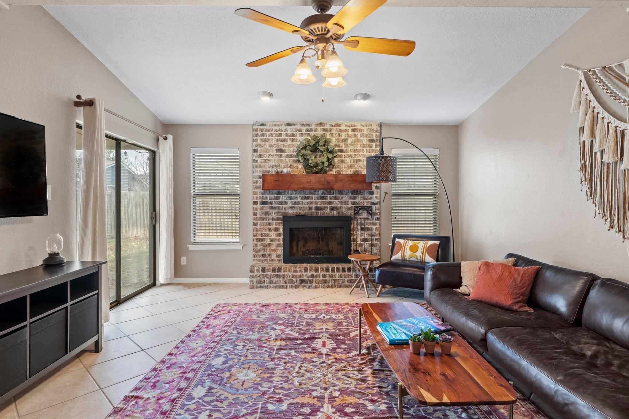 1720 Zimmerman Ln, Round Rock, TX 78681