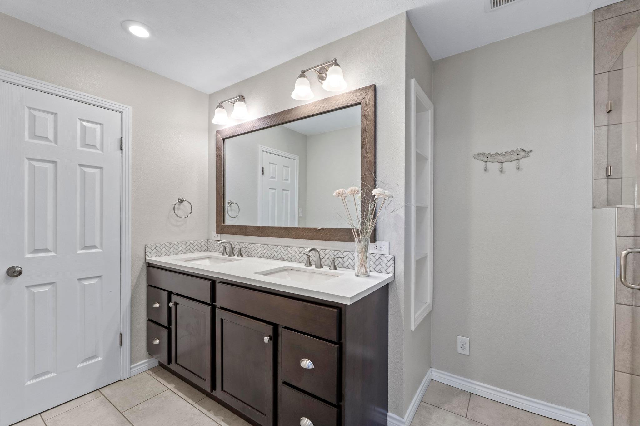 1720 Zimmerman Ln, Round Rock, TX 78681