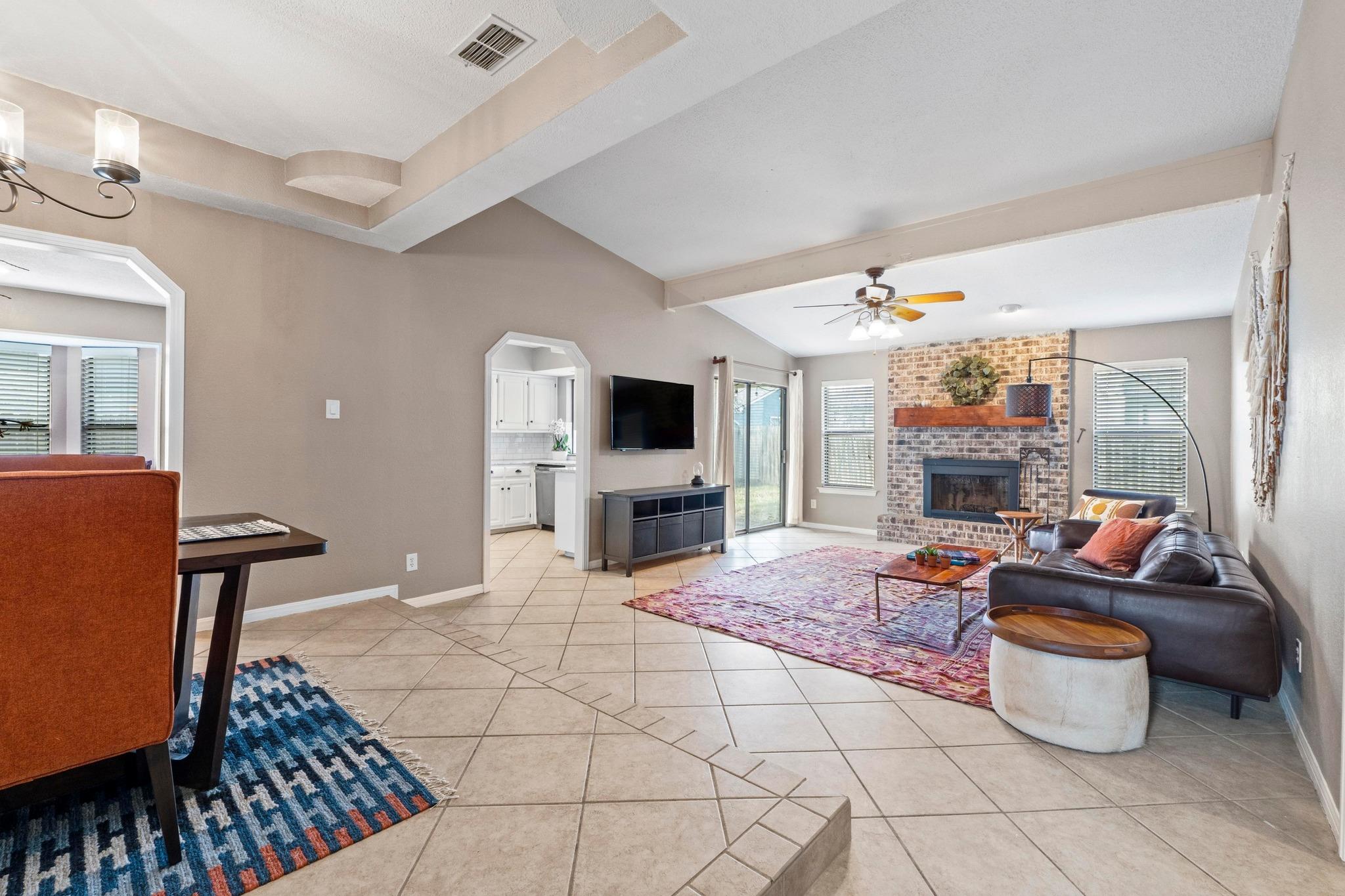 1720 Zimmerman Ln, Round Rock, TX 78681