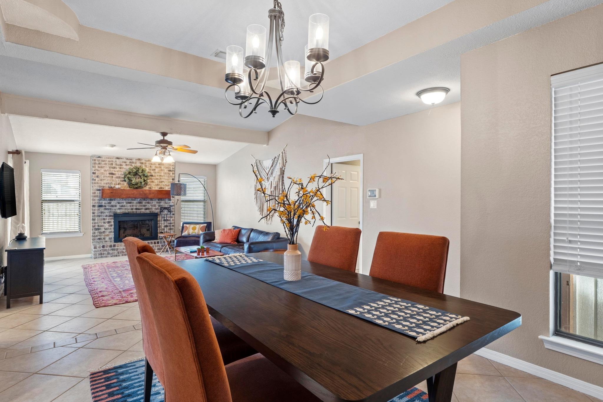 1720 Zimmerman Ln, Round Rock, TX 78681