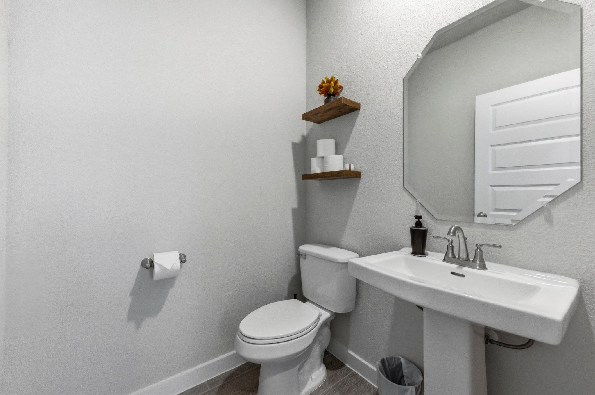 1209 Bluewood Bnd, Leander, TX 78641