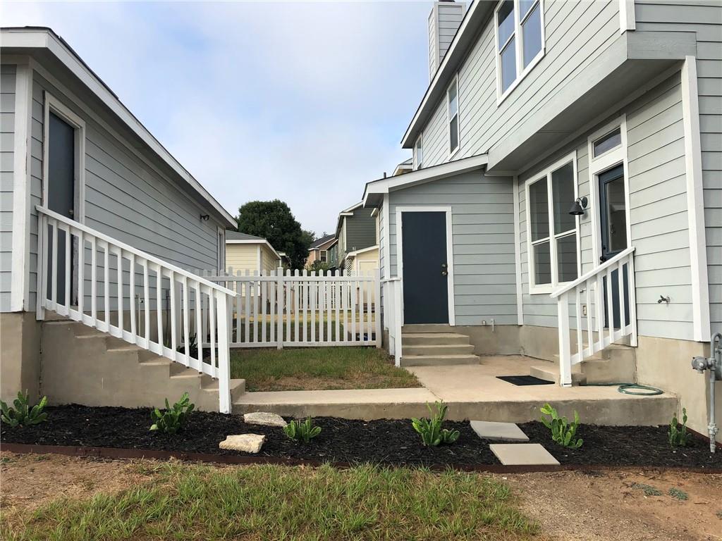 165 Michaelis # B, Kyle, TX 78640