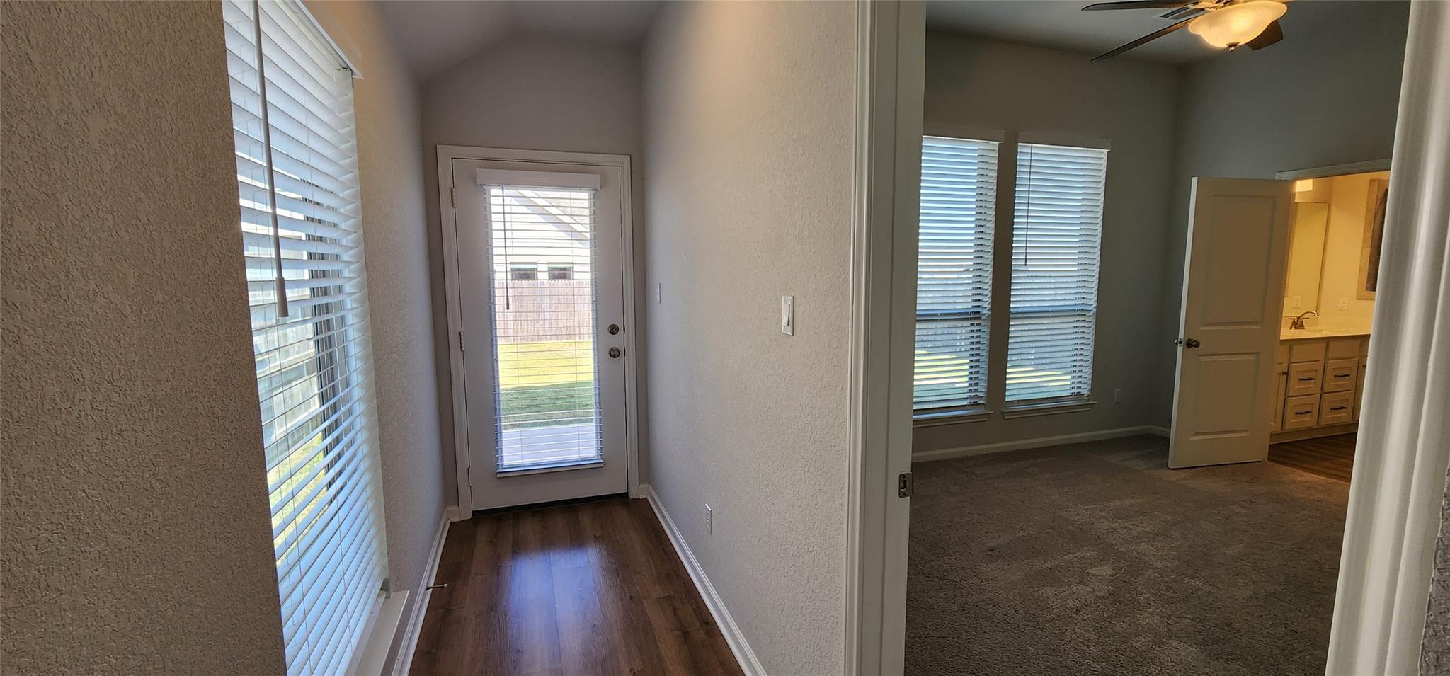 421 Mira Mesa Dr, Liberty Hill, TX 78642