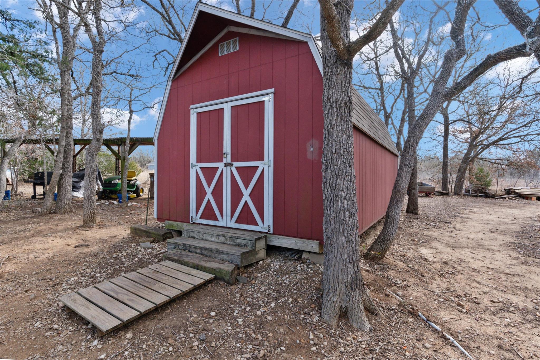 243 Texas Oak Dr, Cedar Creek, TX 78612