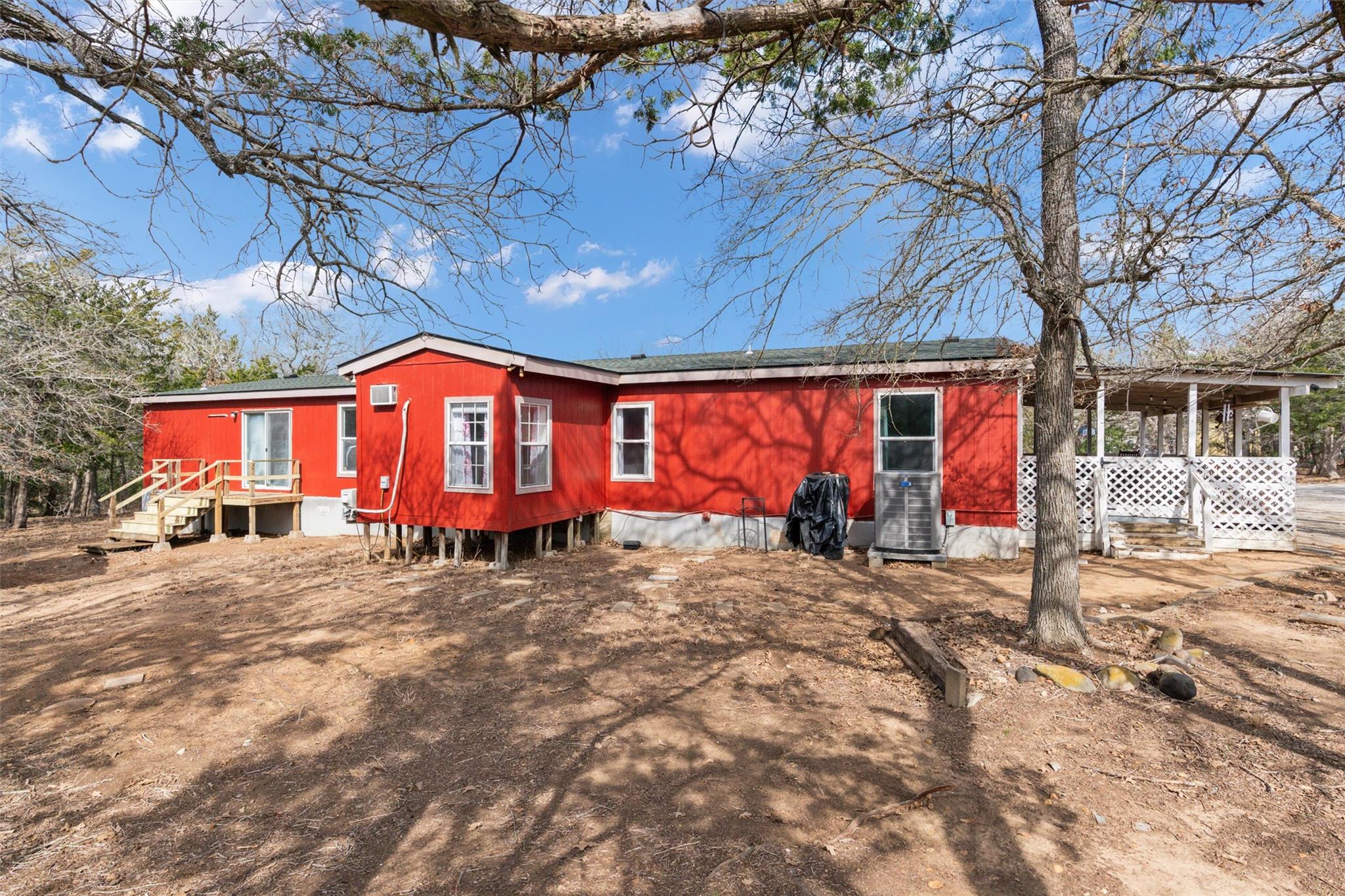 243 Texas Oak Dr, Cedar Creek, TX 78612