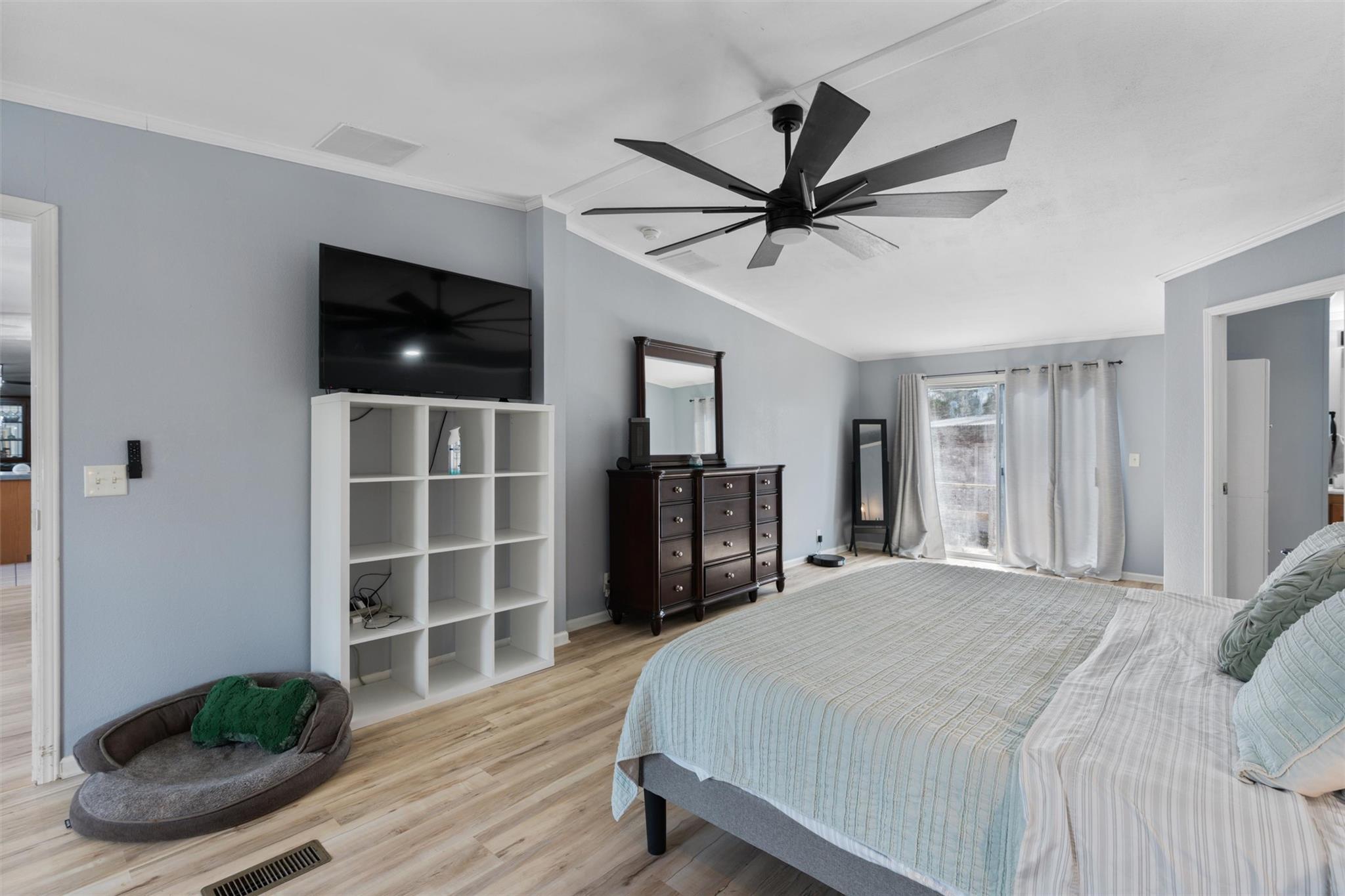 243 Texas Oak Dr, Cedar Creek, TX 78612