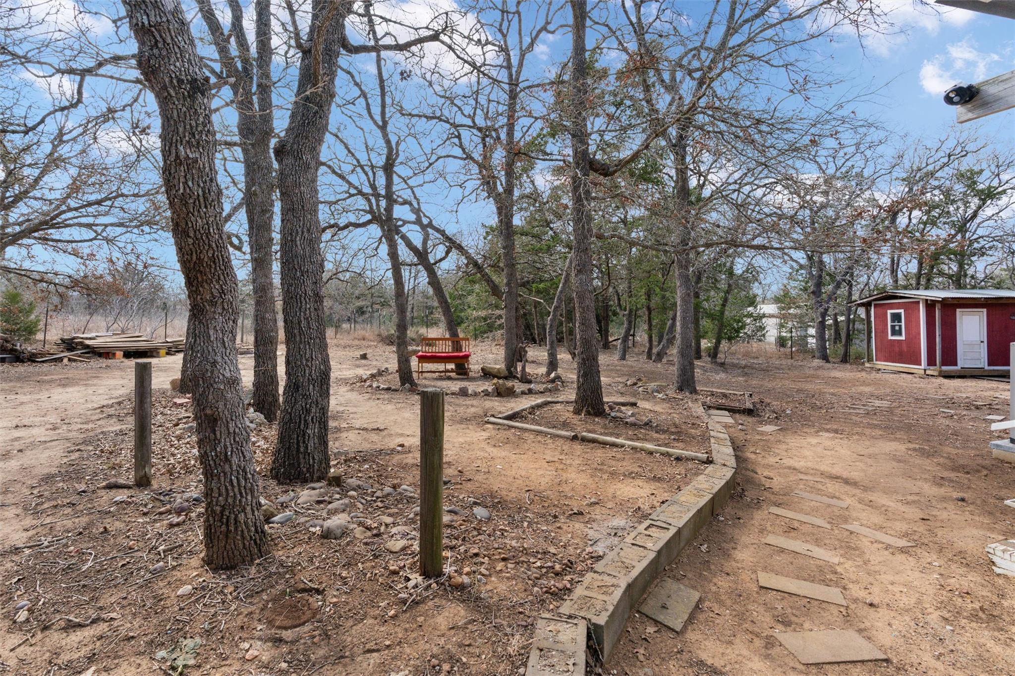 243 Texas Oak Dr, Cedar Creek, TX 78612