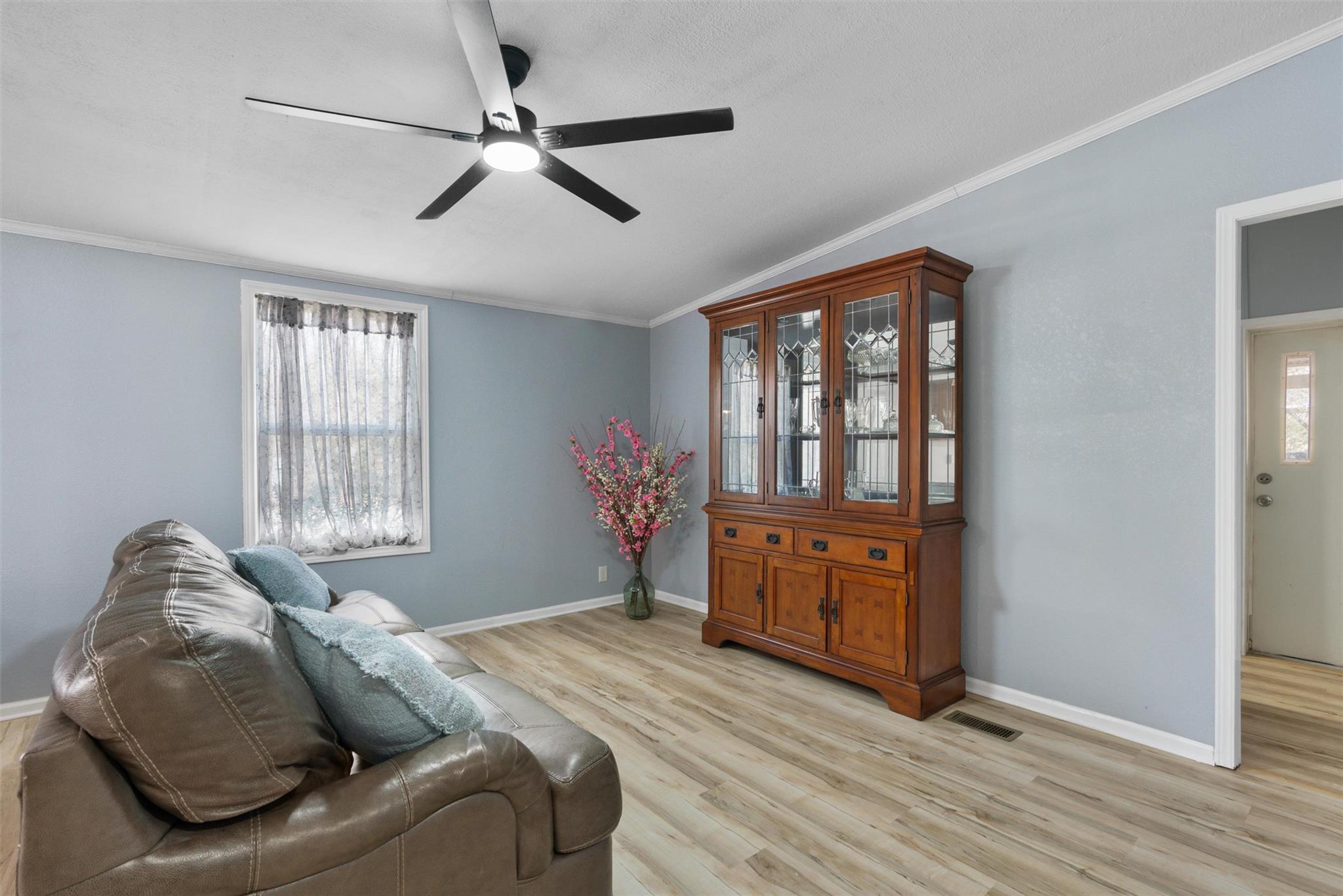 243 Texas Oak Dr, Cedar Creek, TX 78612