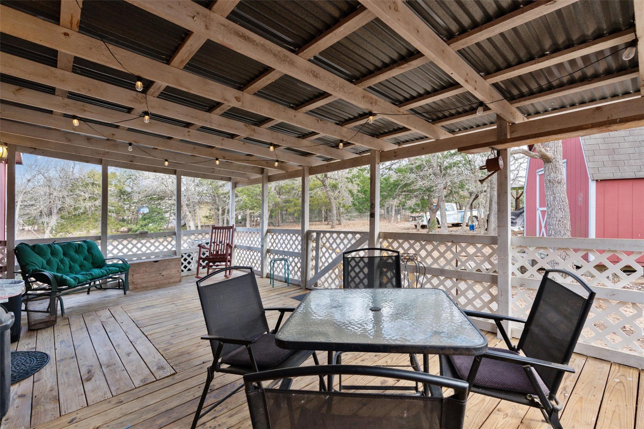 243 Texas Oak Dr, Cedar Creek, TX 78612