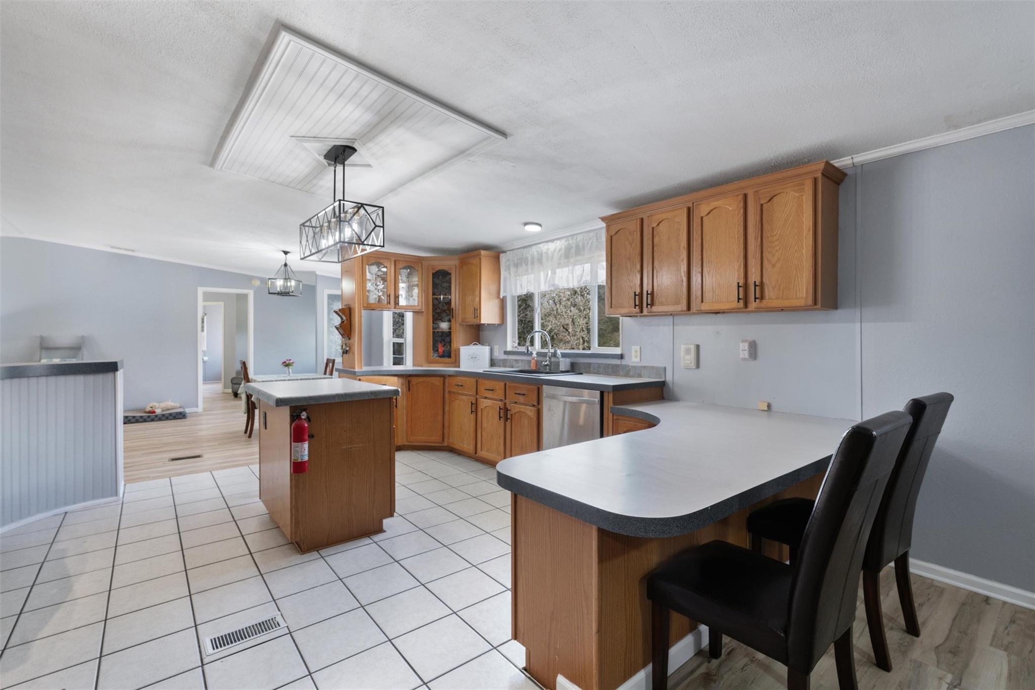 243 Texas Oak Dr, Cedar Creek, TX 78612