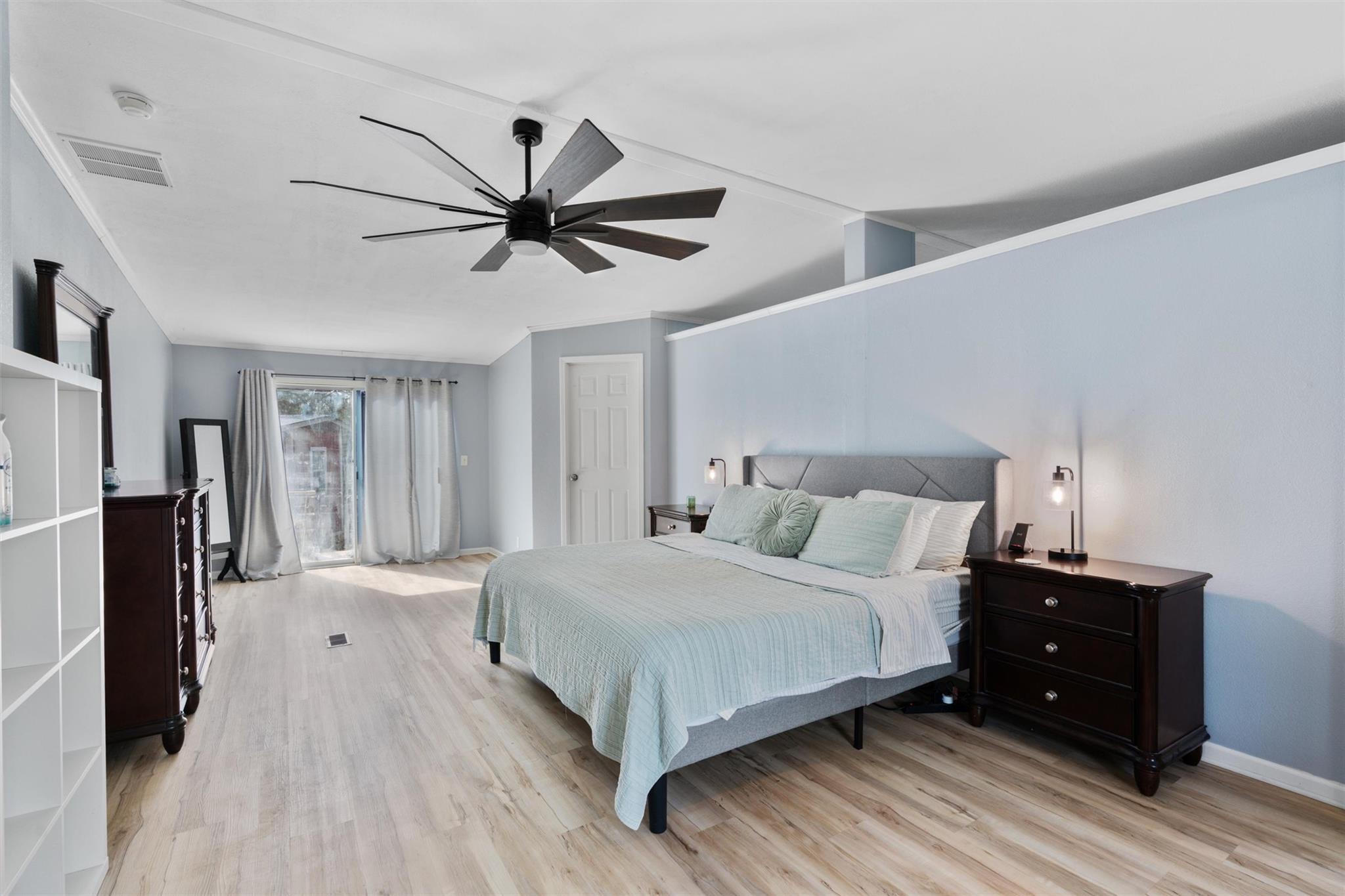 243 Texas Oak Dr, Cedar Creek, TX 78612