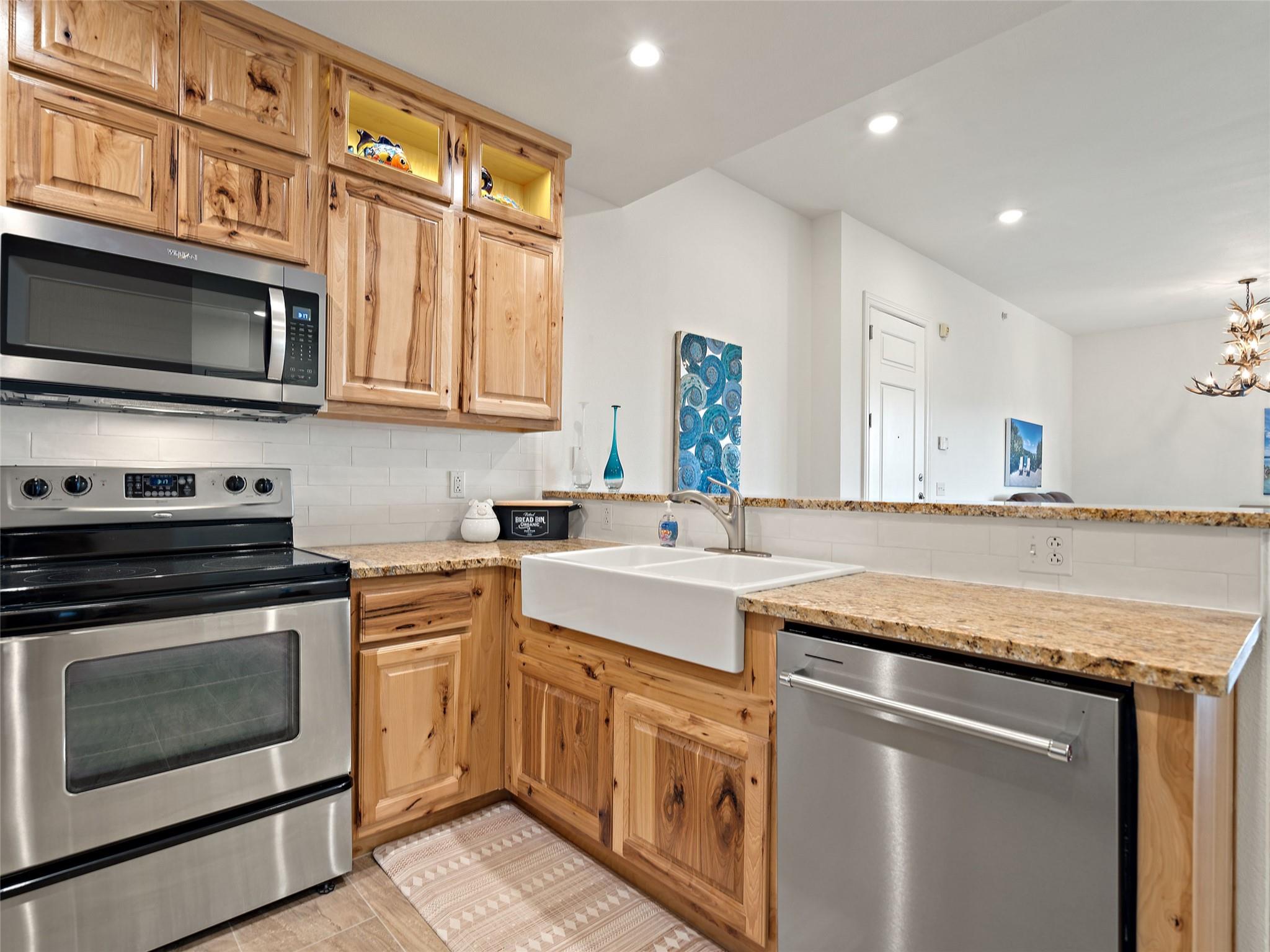 1000 The Cape Rd # 36, Horseshoe Bay, TX 78657