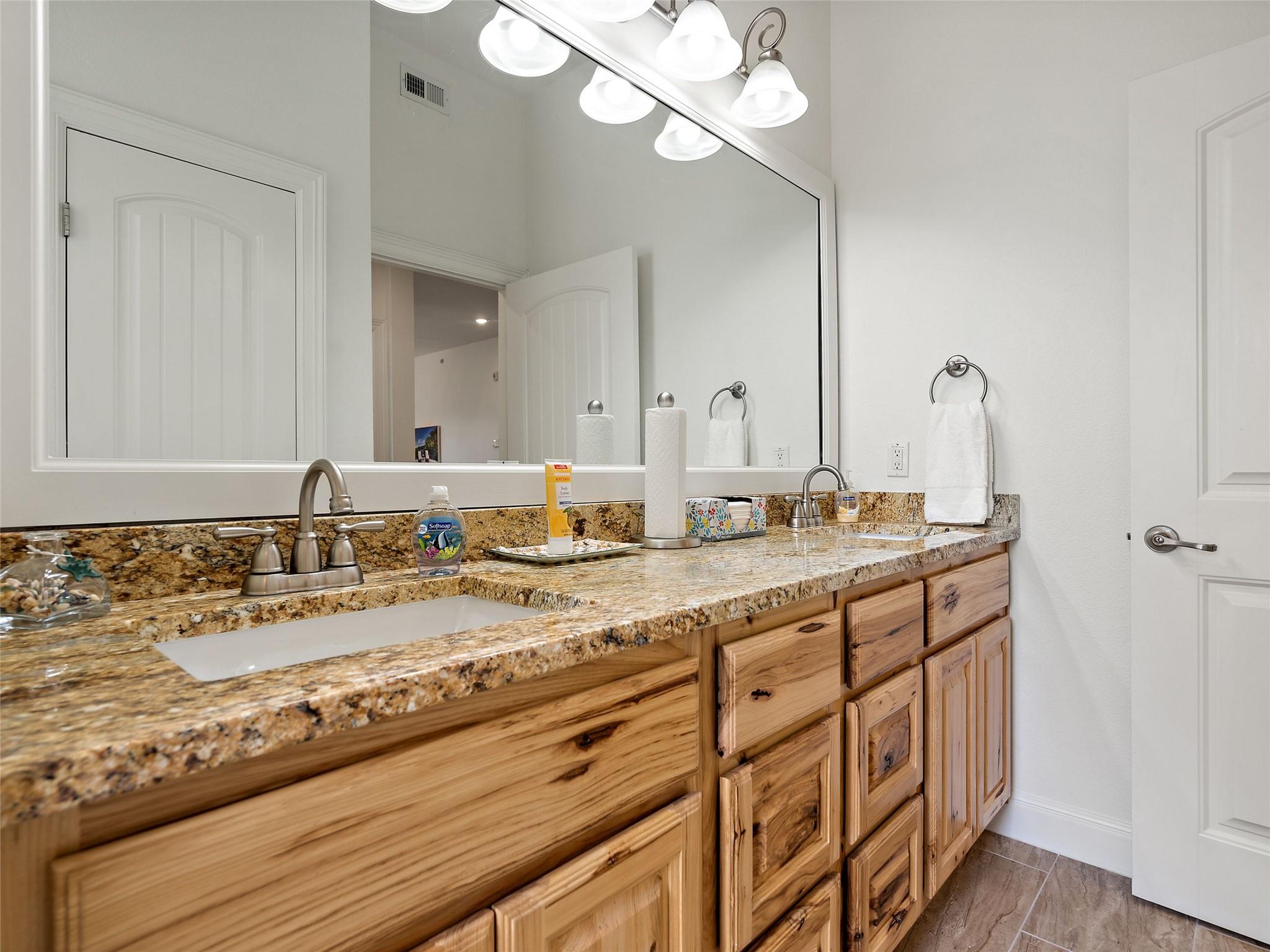 1000 The Cape Rd # 36, Horseshoe Bay, TX 78657