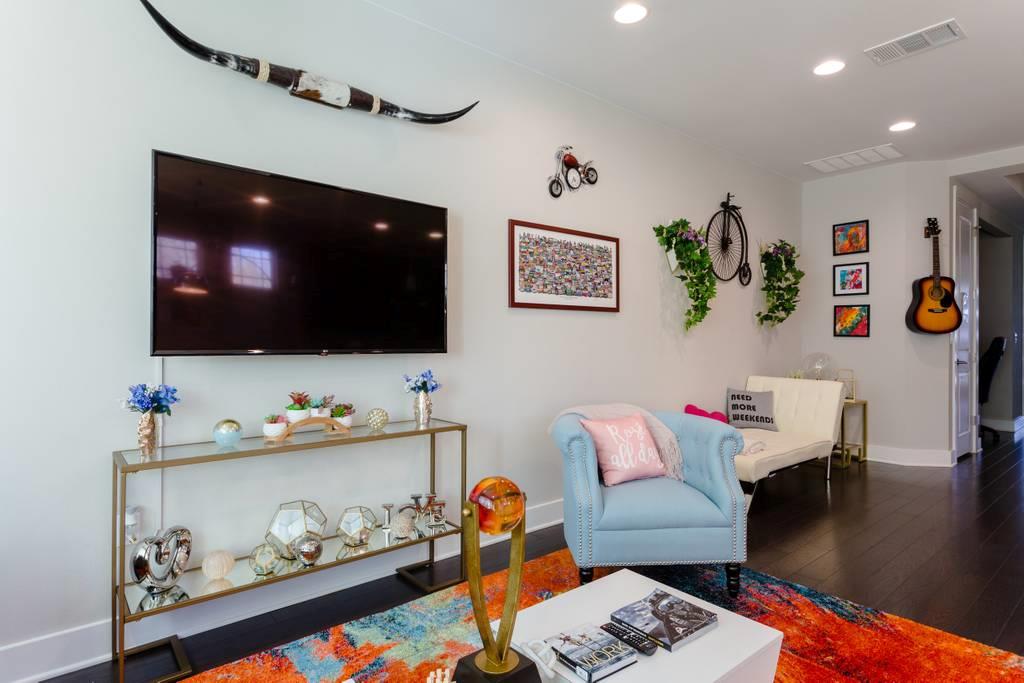 807 E 16th St # A, Austin, TX 78702