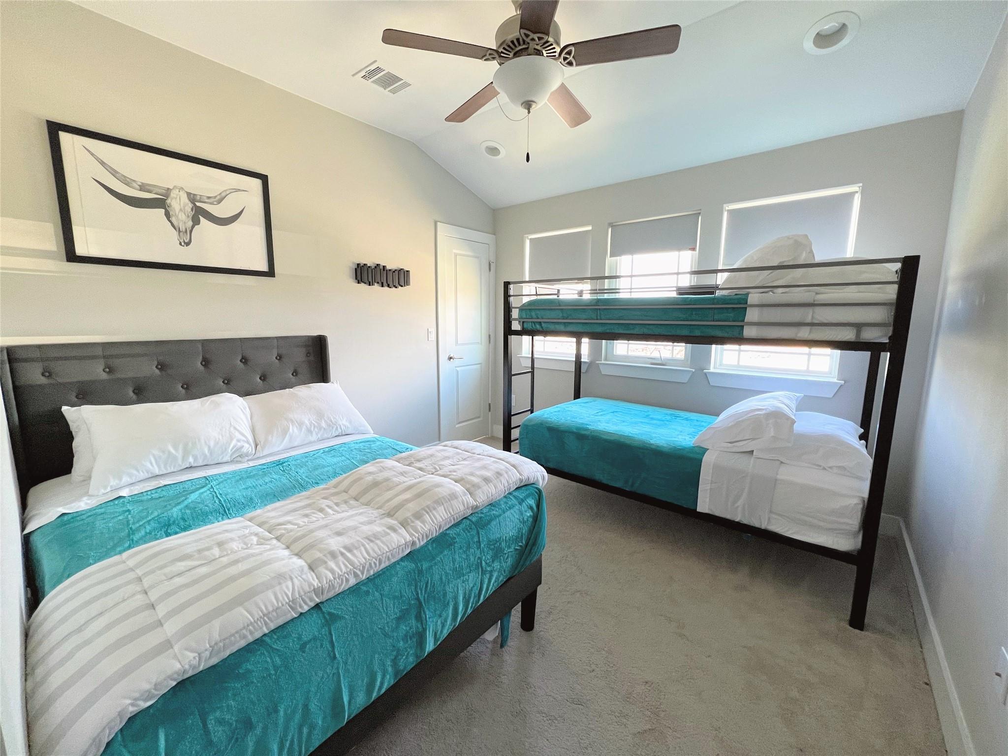 807 E 16th St # B, Austin, TX 78702