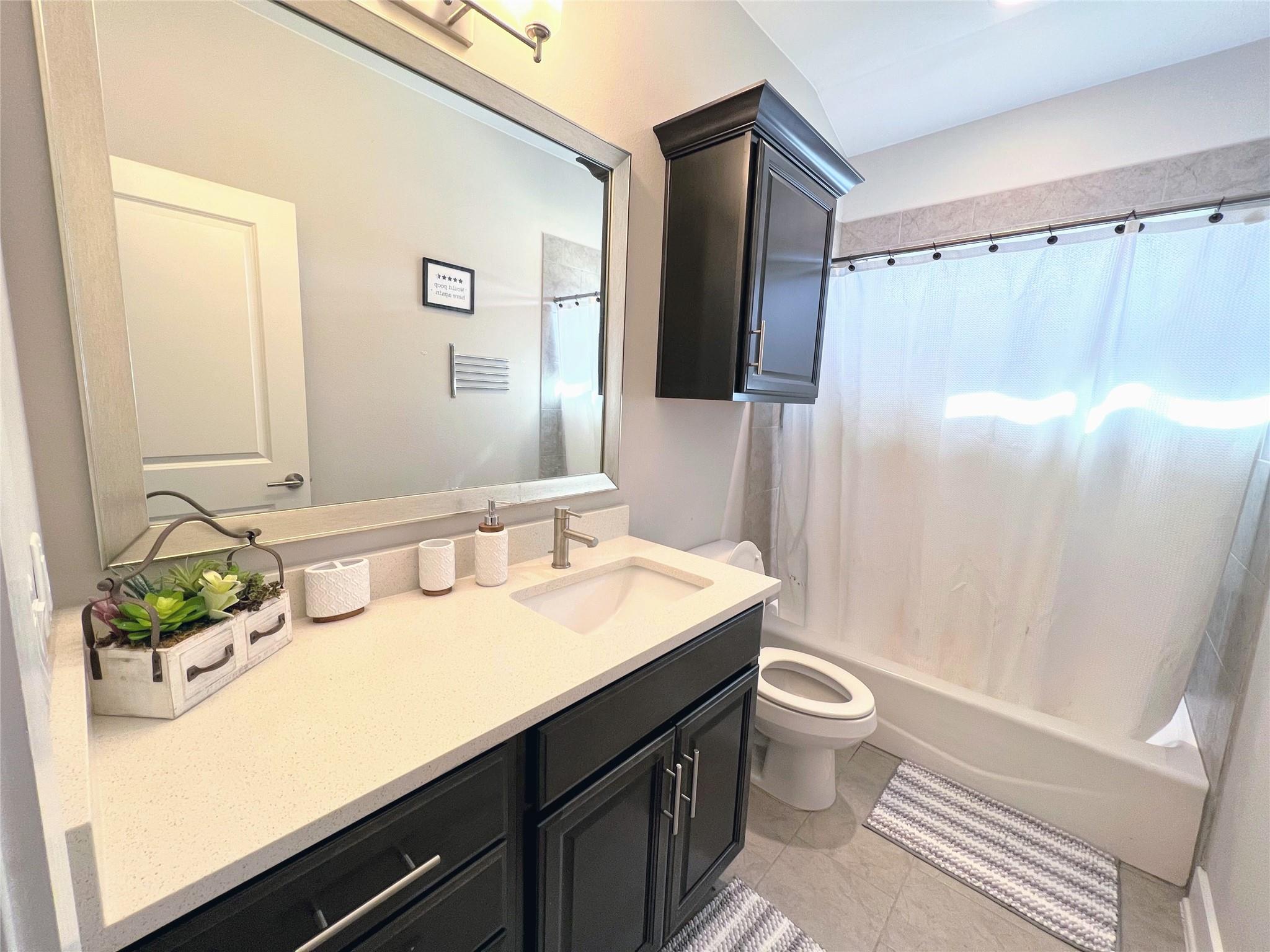 807 E 16th St # B, Austin, TX 78702