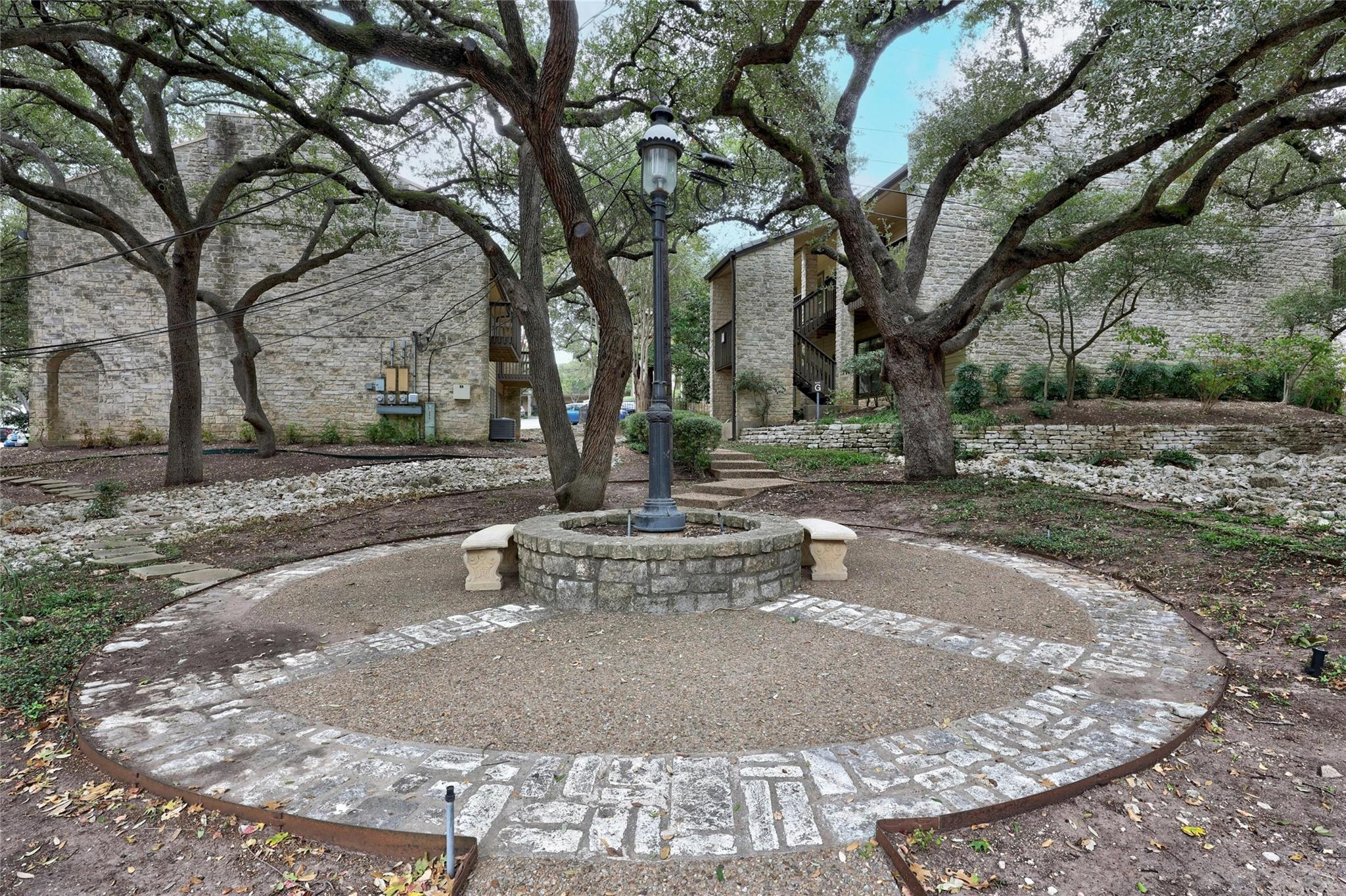 4131 Spicewood Springs Rd # I7, Austin, TX 78759