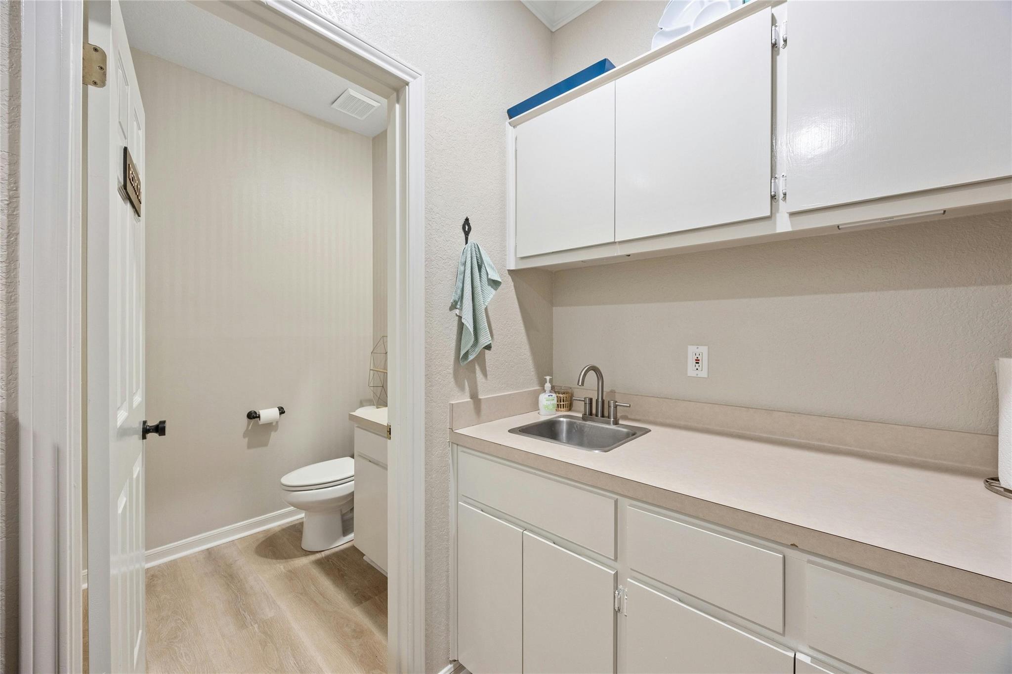 4131 Spicewood Springs Rd # I7, Austin, TX 78759