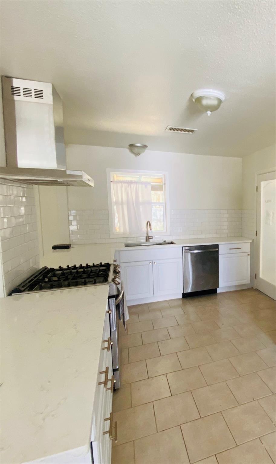 2406 Patsy Pkwy, Austin, TX 78744