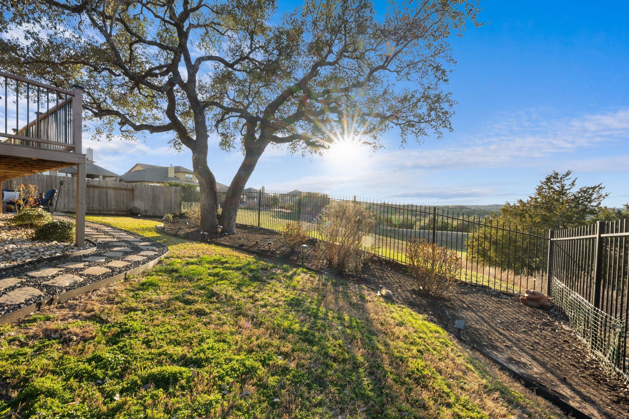 22112 Rock Wren Rd, Spicewood, TX 78669