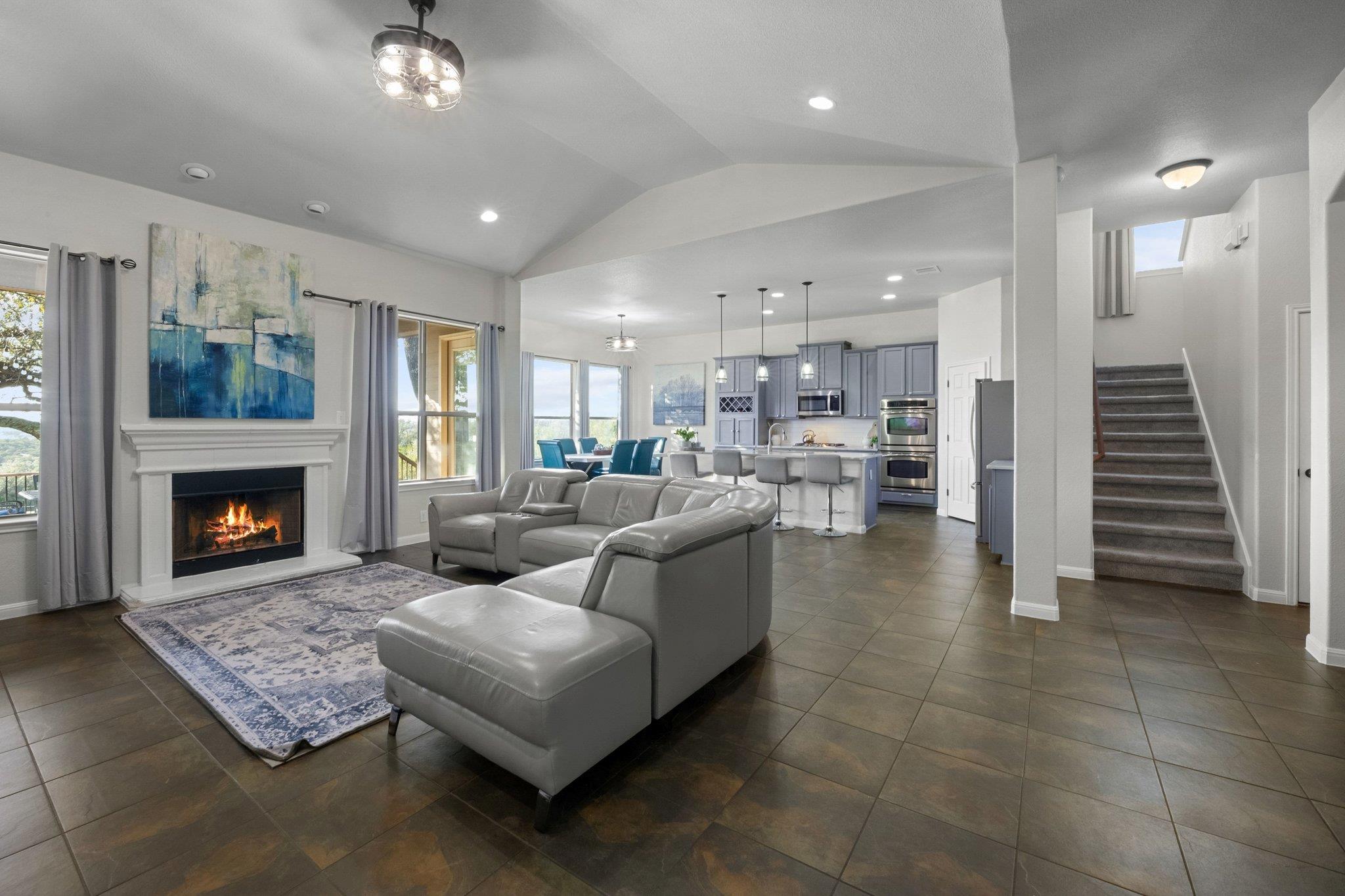 22112 Rock Wren Rd, Spicewood, TX 78669