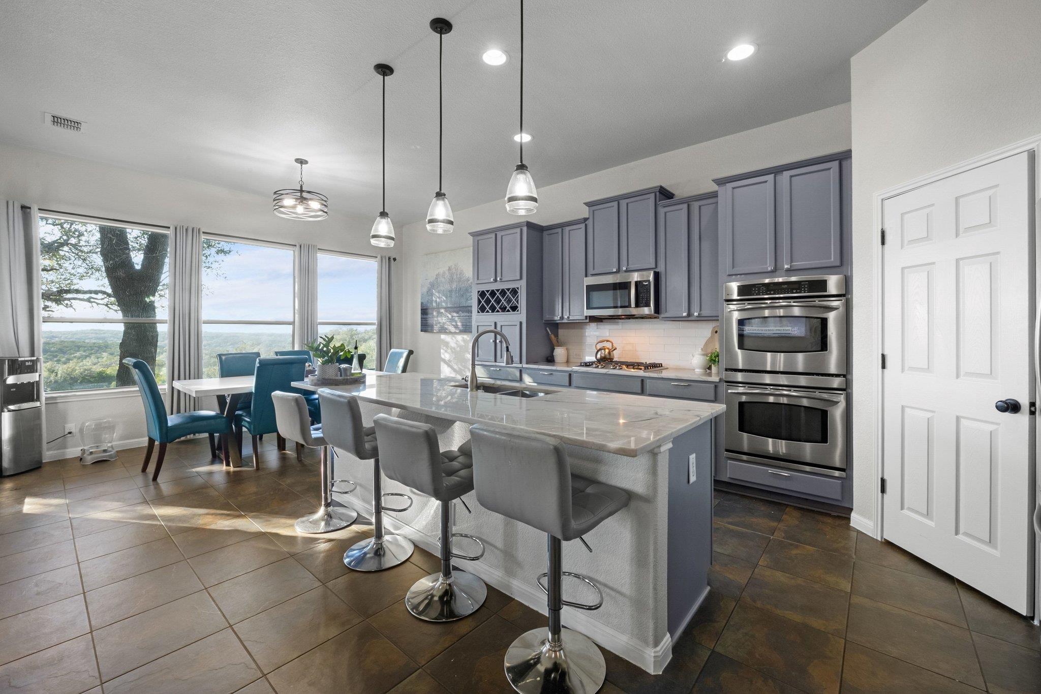 22112 Rock Wren Rd, Spicewood, TX 78669