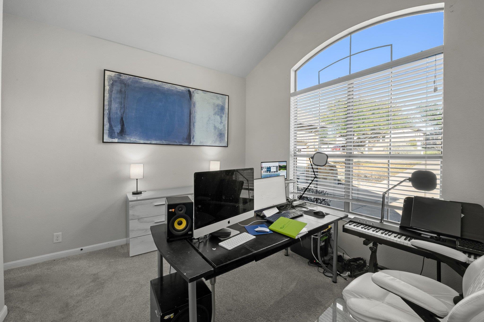 22112 Rock Wren Rd, Spicewood, TX 78669