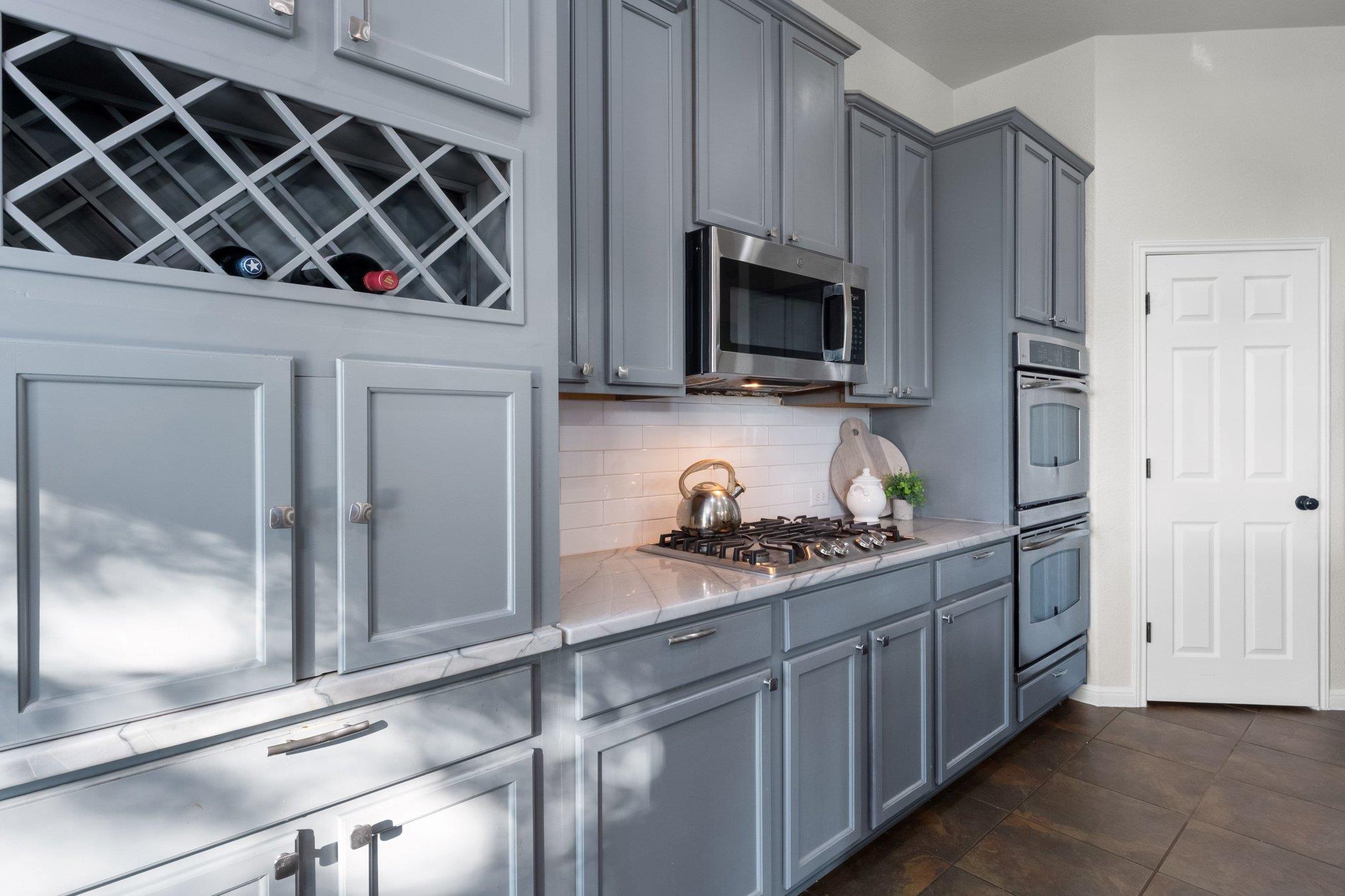 22112 Rock Wren Rd, Spicewood, TX 78669