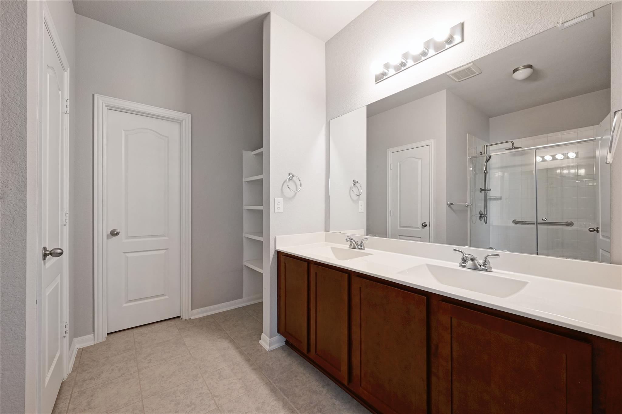 211 Timber Brook Dr, Hutto, TX 78634