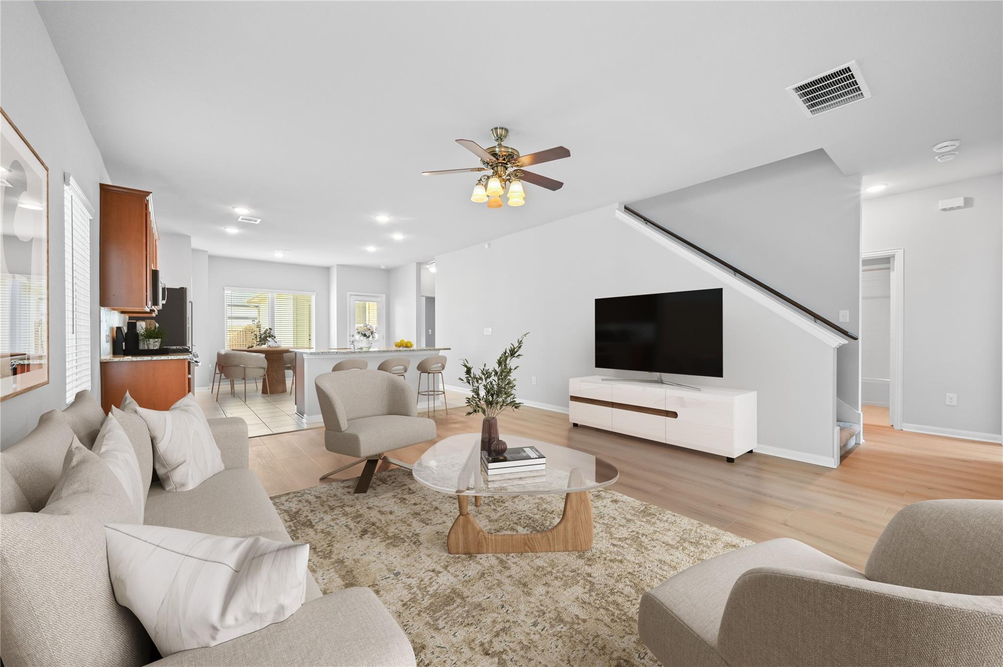 211 Timber Brook Dr, Hutto, TX 78634