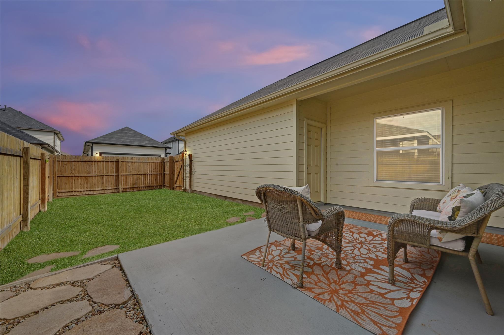 211 Timber Brook Dr, Hutto, TX 78634