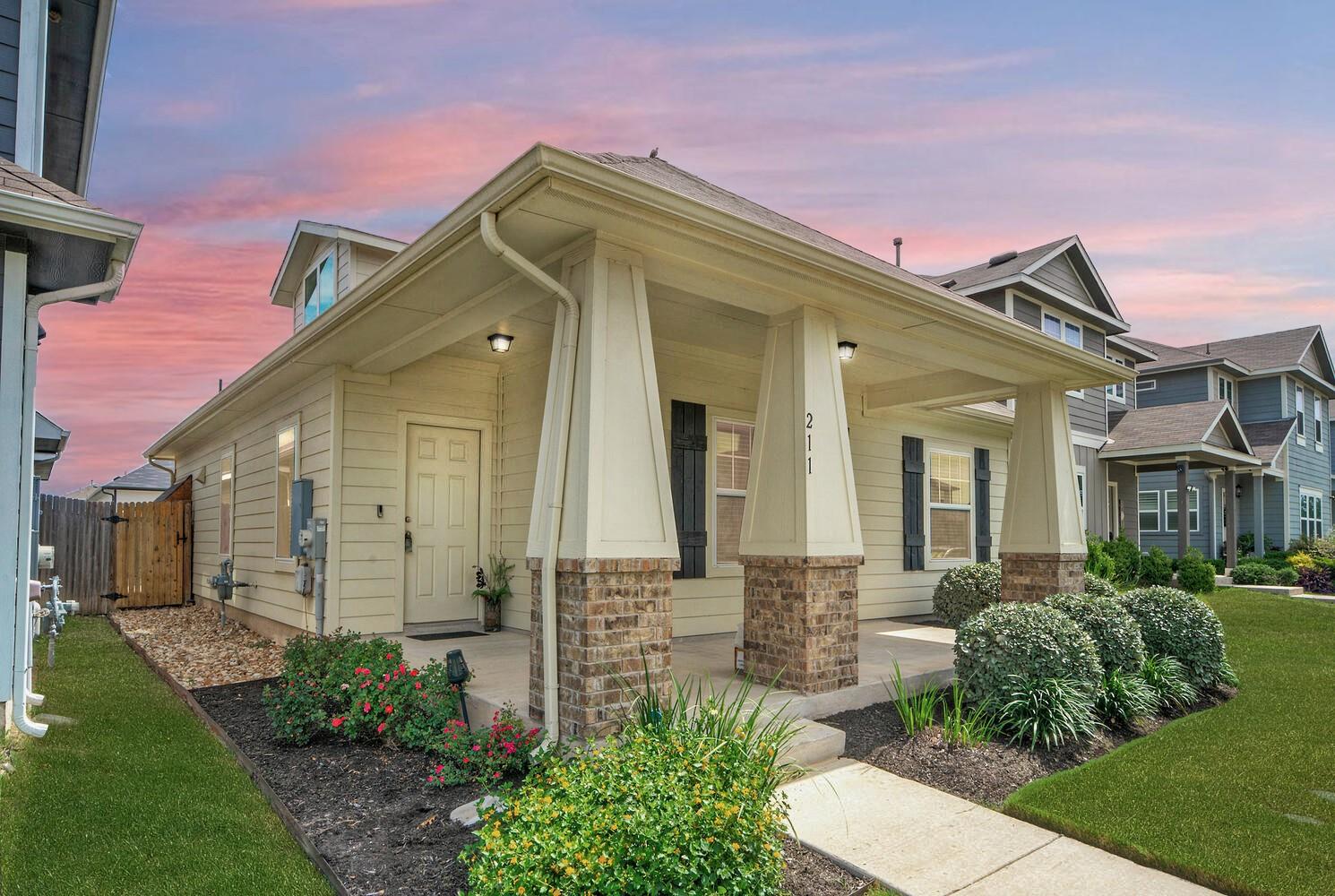 211 Timber Brook Dr, Hutto, TX 78634