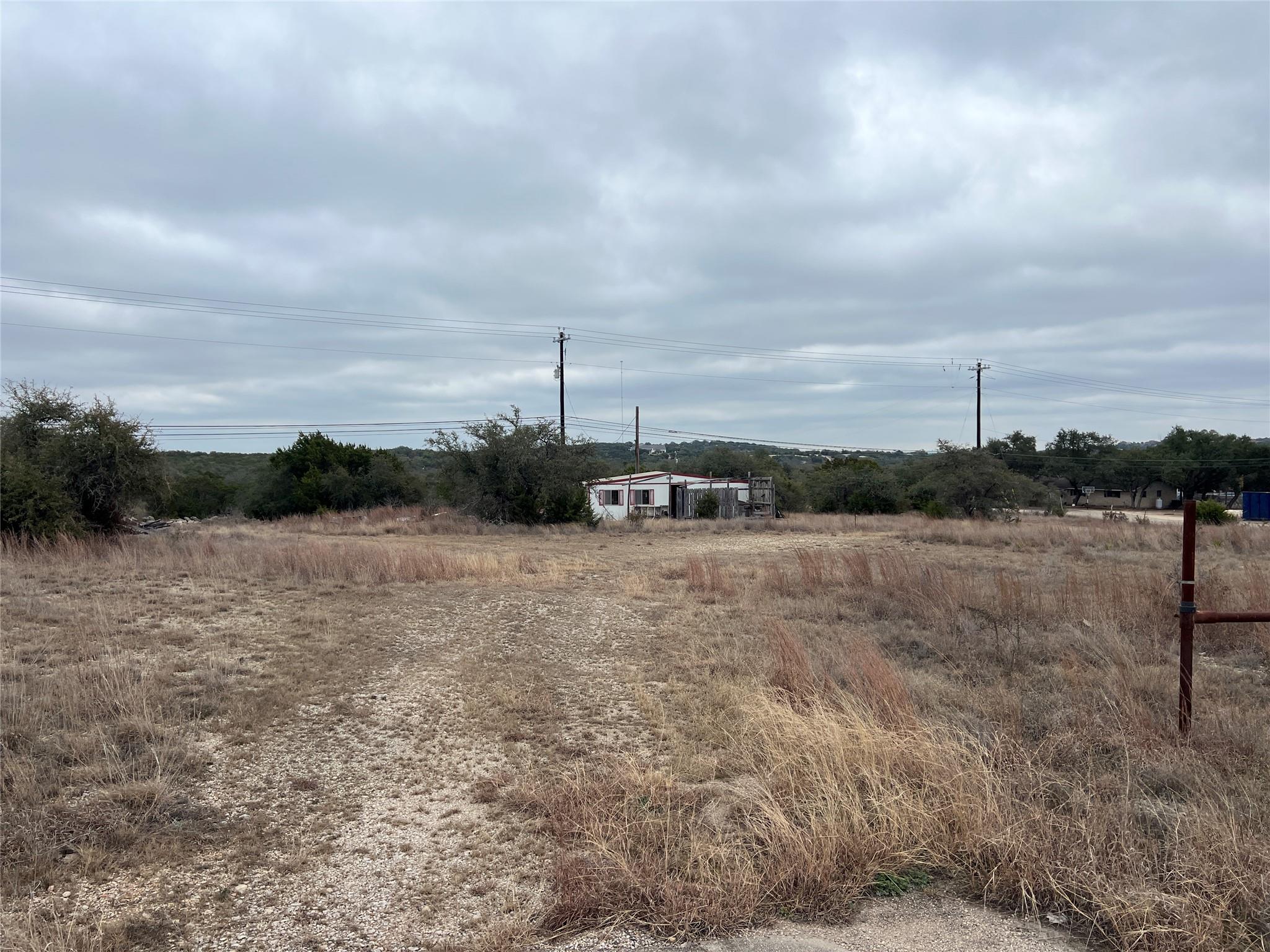 4 Anglin Ln, Austin, TX 78737