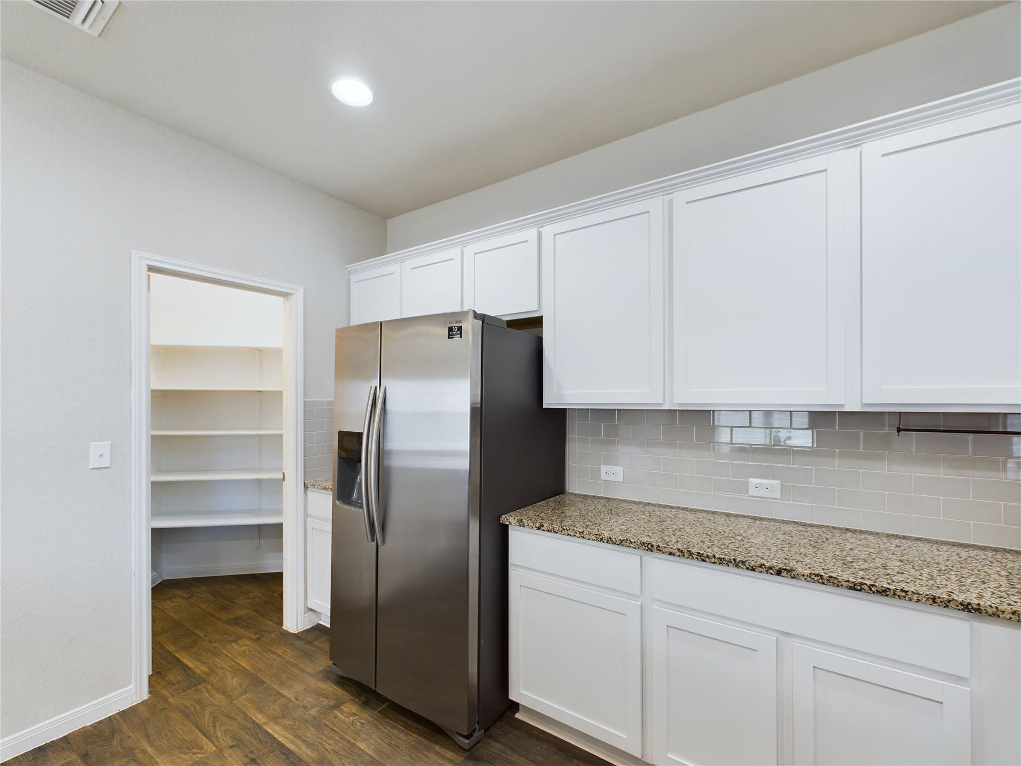 114 Cranbrook Ln, Hutto, TX 78634