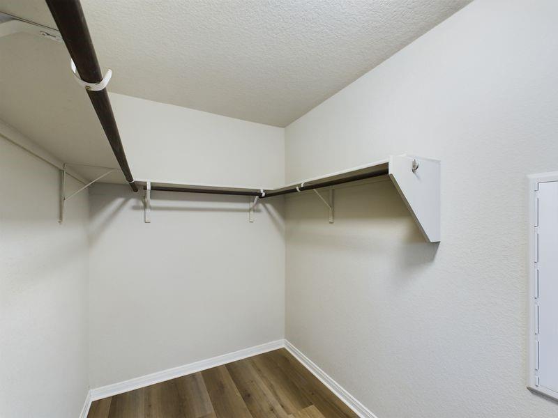 114 Cranbrook Ln, Hutto, TX 78634