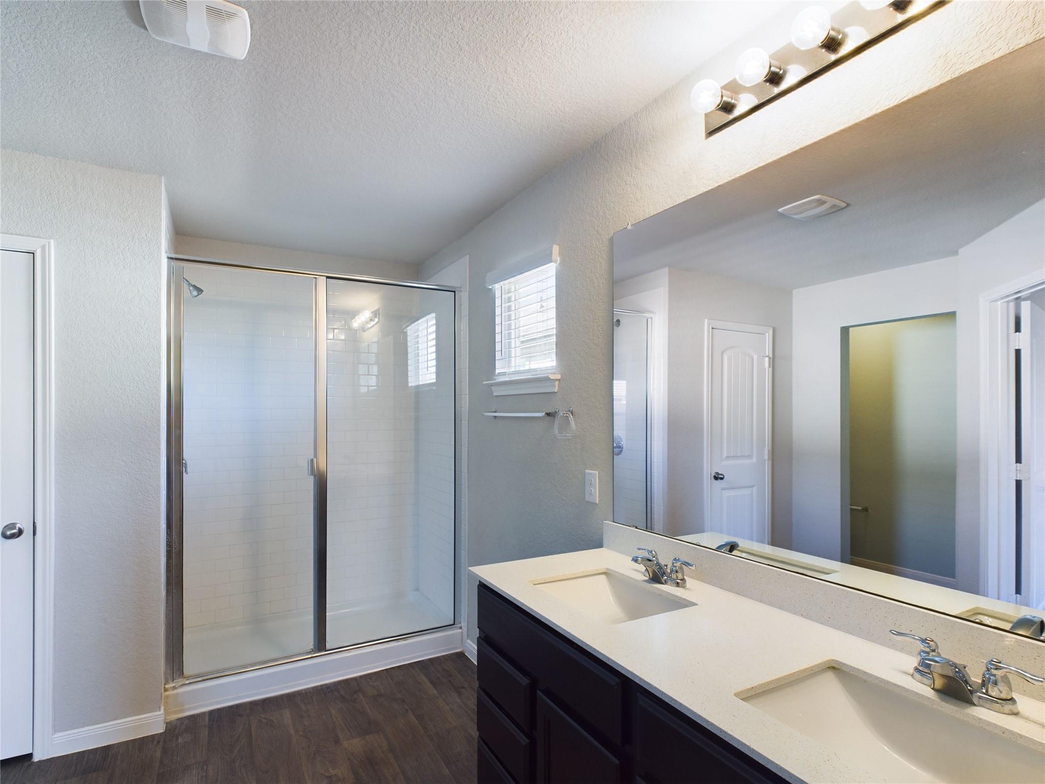 114 Cranbrook Ln, Hutto, TX 78634