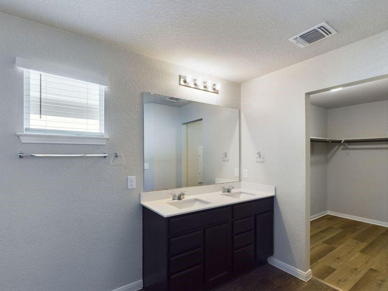 114 Cranbrook Ln, Hutto, TX 78634