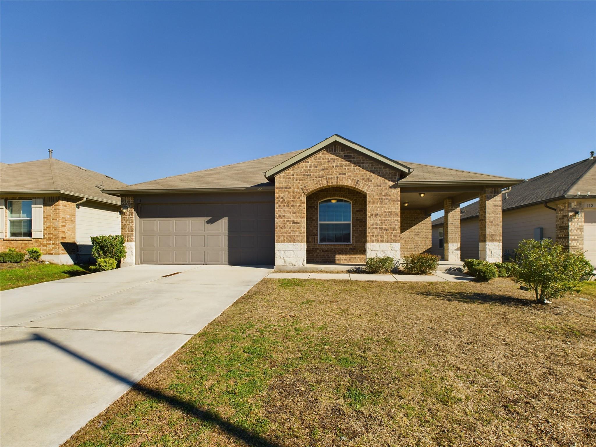 114 Cranbrook Ln, Hutto, TX 78634
