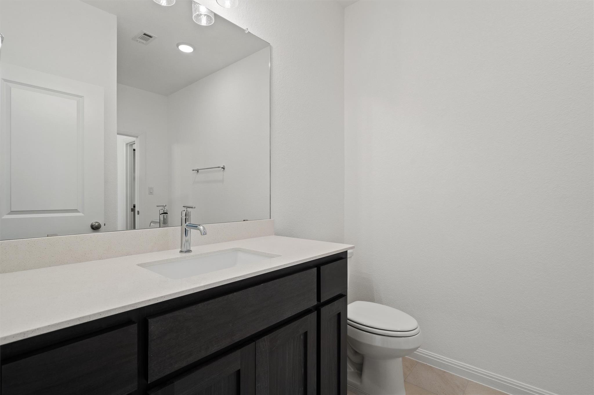 2004 Crimson Sunset Cv, Georgetown, TX 78628