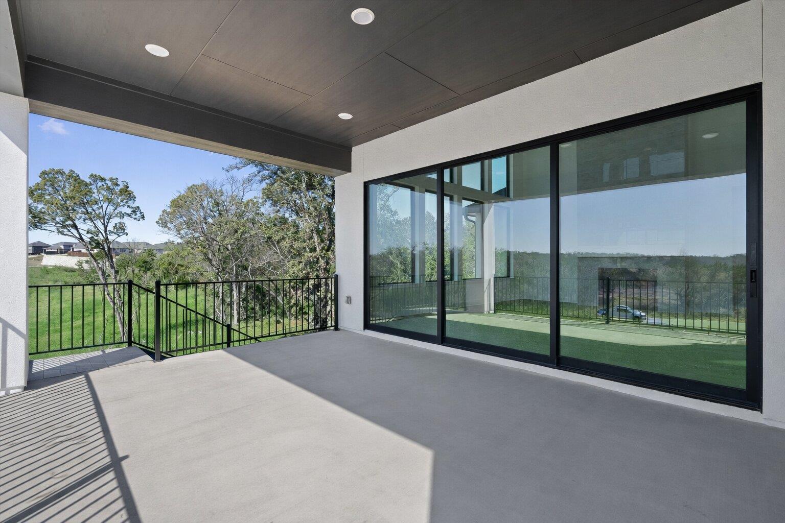 2004 Crimson Sunset Cv, Georgetown, TX 78628