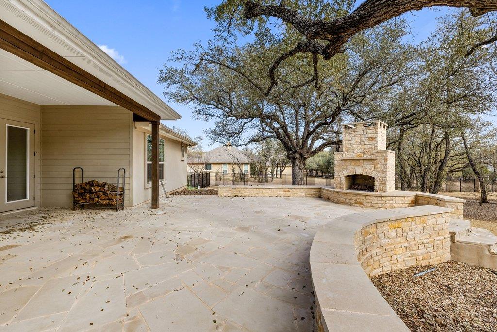 137 Chickasaw Plum Dr, Leander, TX 78641