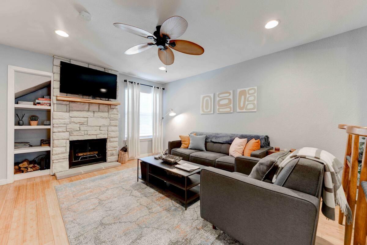 3601 Menchaca Rd # 107, Austin, TX 78704