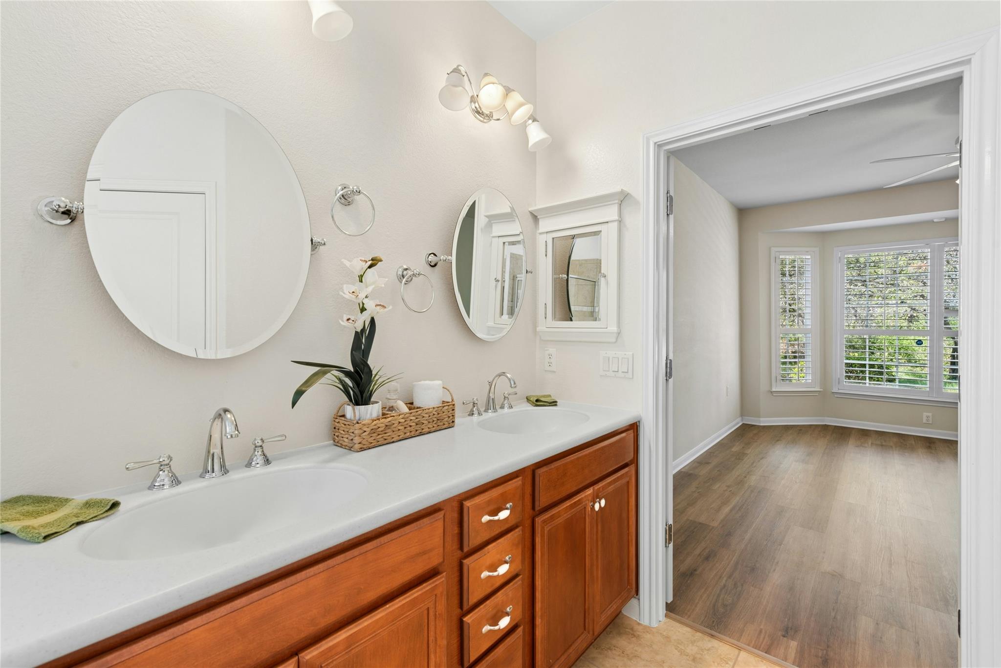 405 Fieldstone Dr, Georgetown, TX 78633