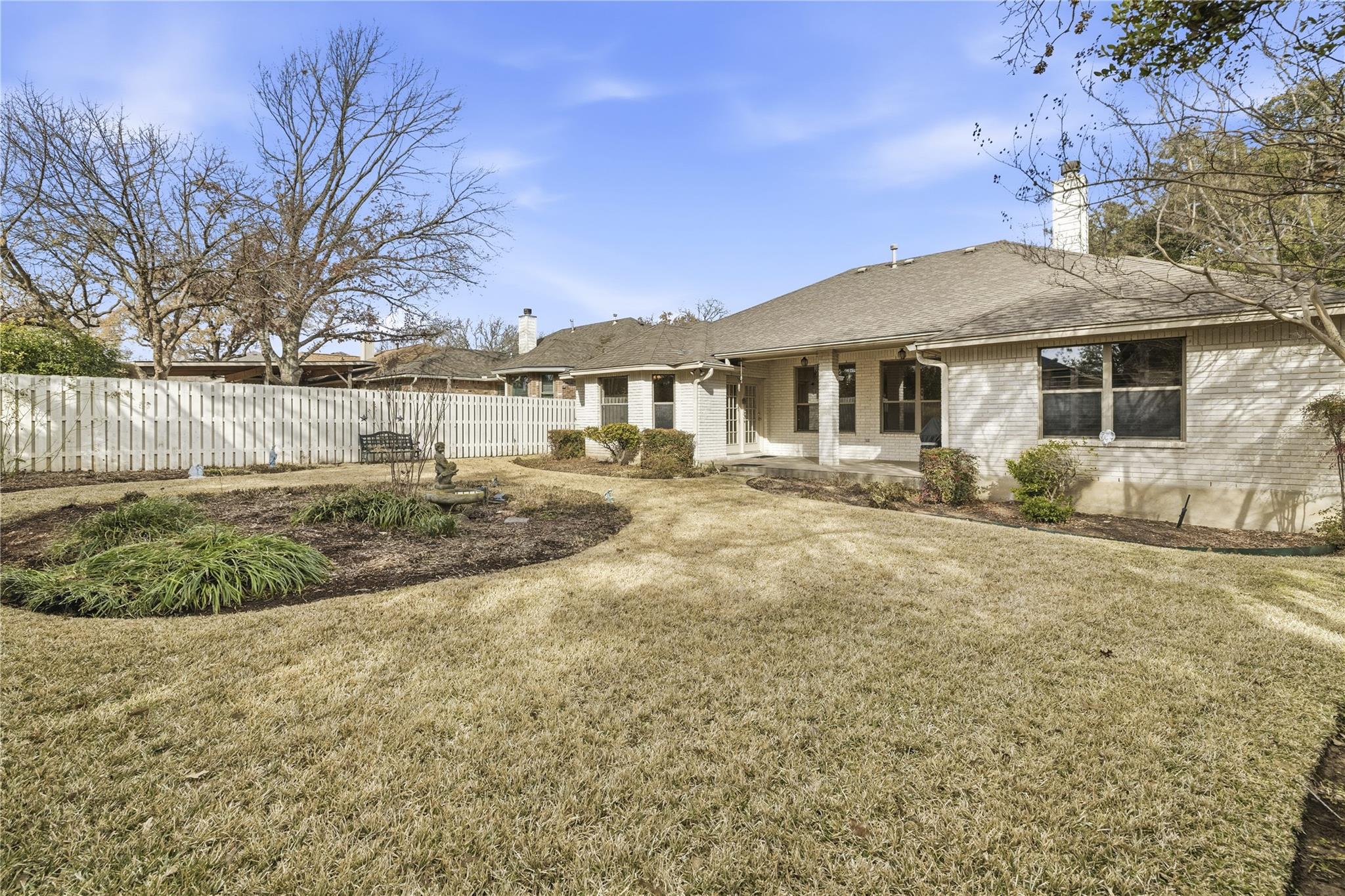 309 Heritage Hills Dr, Fredericksburg, TX 78624